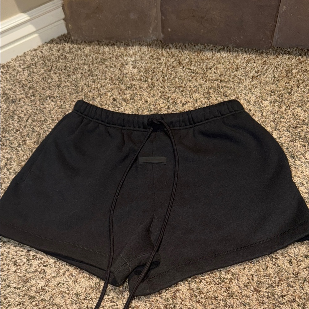 Fear of God ESSENTIALS Jet Black Fleece Running Shorts - new with tags - Picture 3 of 11